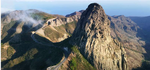 LA GOMERA depuis la Zone Sud/ LA GOMERA desde ZONA SUR